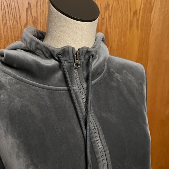 TIME AND TRU - GREY VELOUR LONG SLEEVE HOODED JACKET W/ZIPPER FRONT / SIZE: L - Picture 6 of 9